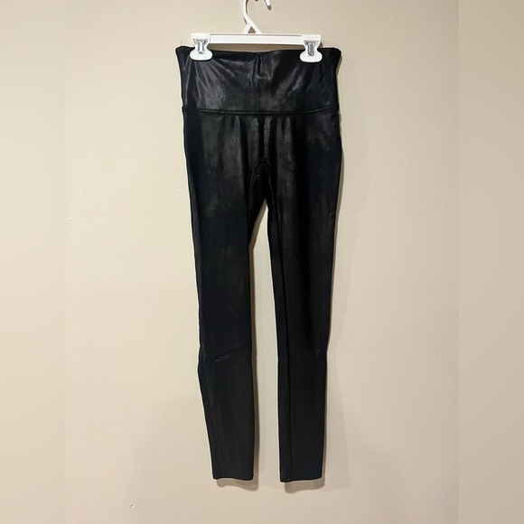 SPANX Pants - SPANX Black/Faux Leather Leggings - Size Medium